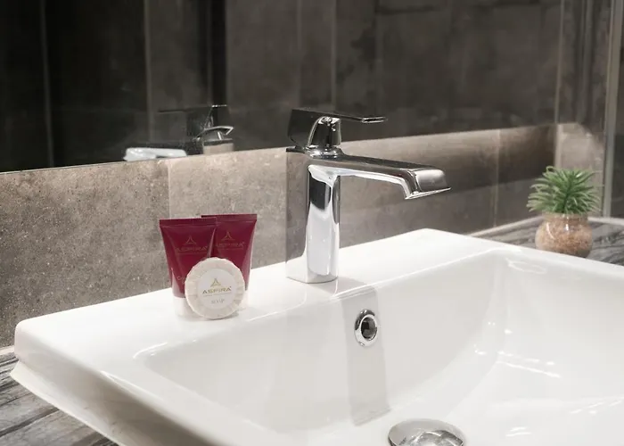 Отель Aspira Parc Sukhumvit 22 Бангкок