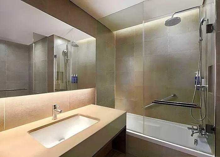 Отель Aspira Parc Sukhumvit 22