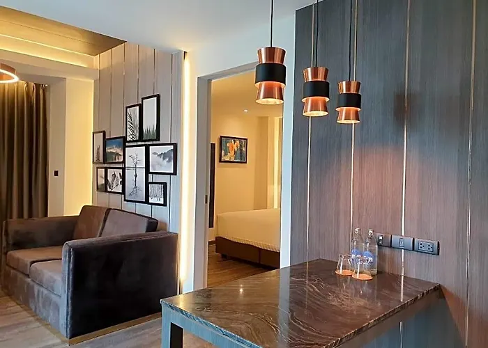 Отель Aspira Parc Sukhumvit 22